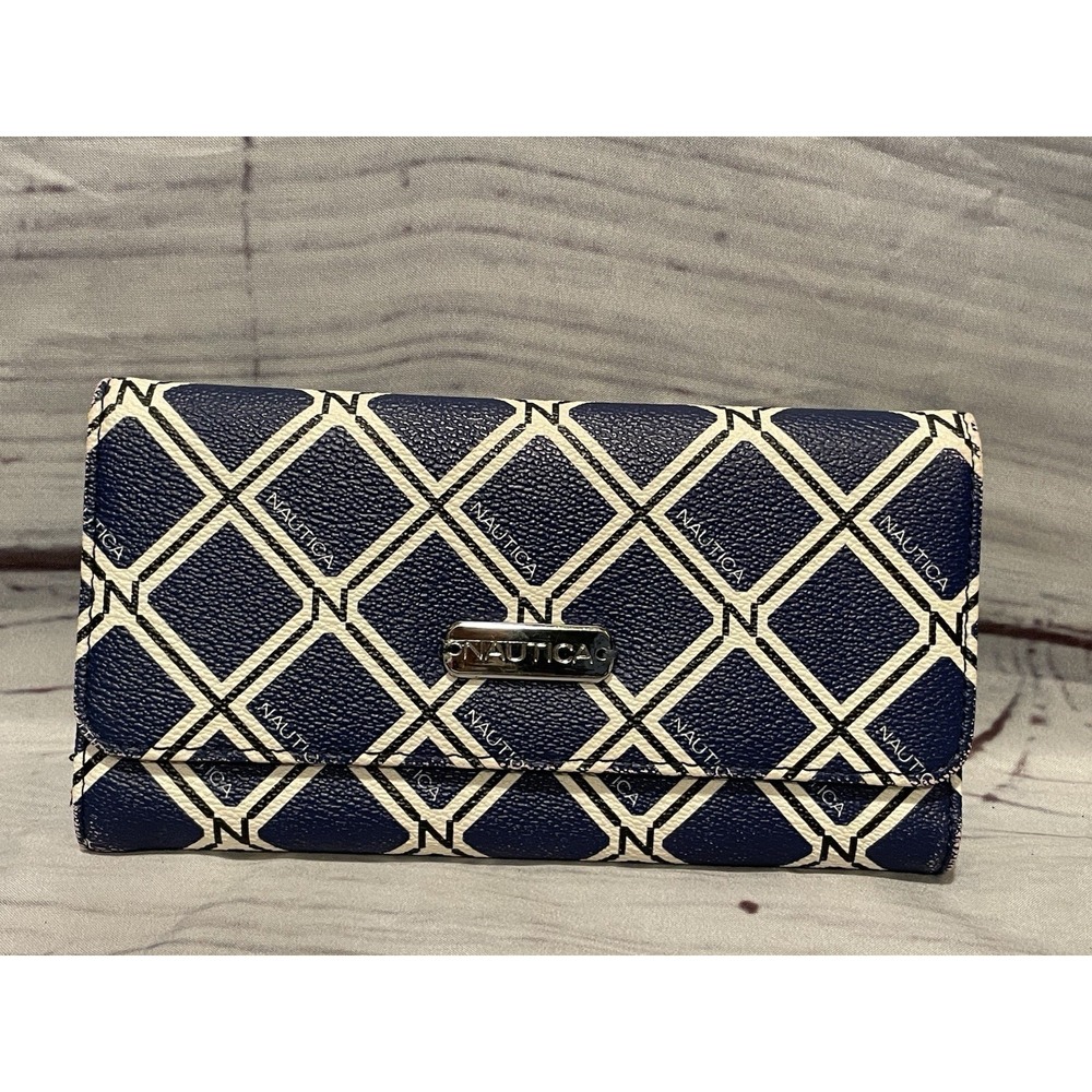 Nautica Blue & White Geometric RFID Blocking Wallet w/ Zipper, Card Slots EUC!!